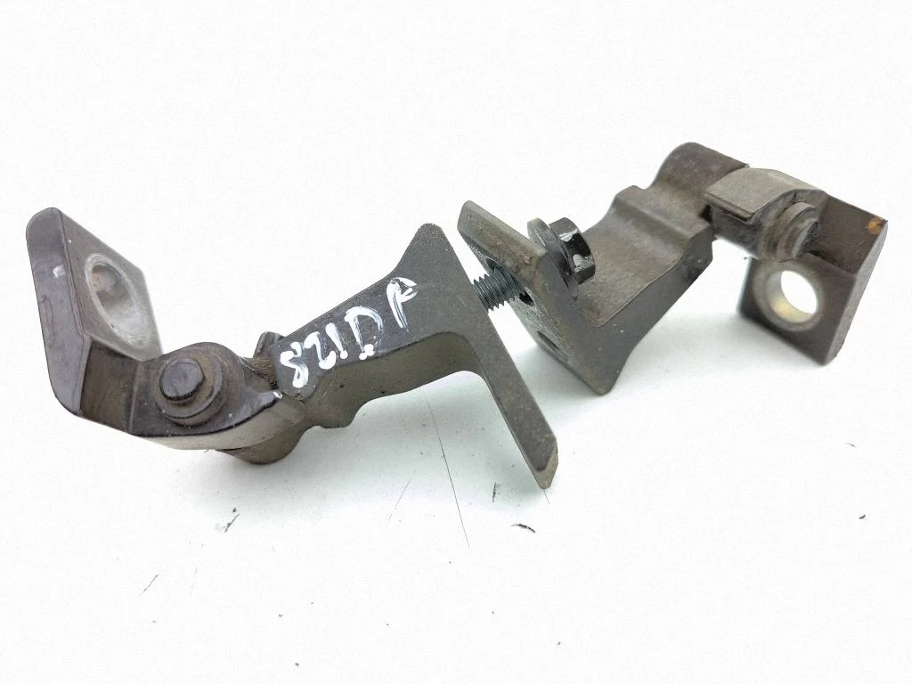 Front door hinges set 4G0831402B