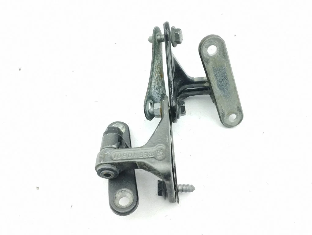 Esiukse hingede komplekt – Mercedes-Benz S-klass W221 (2005-2013)