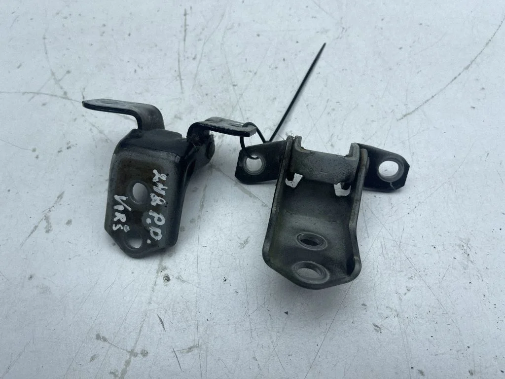 Front door hinges set – front right
