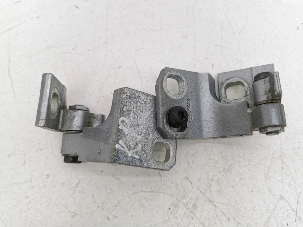 Esiukse hingede komplekt – Jeep Grand Cherokee (2010-2021)
