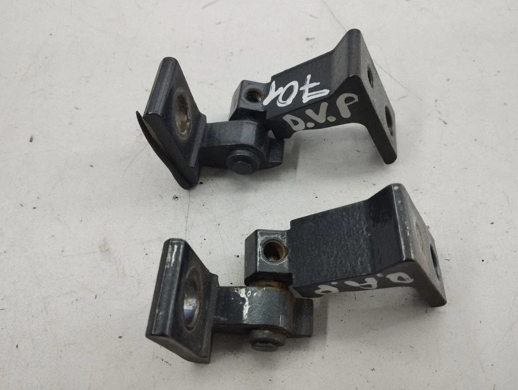 Front door hinges set 4H0831402