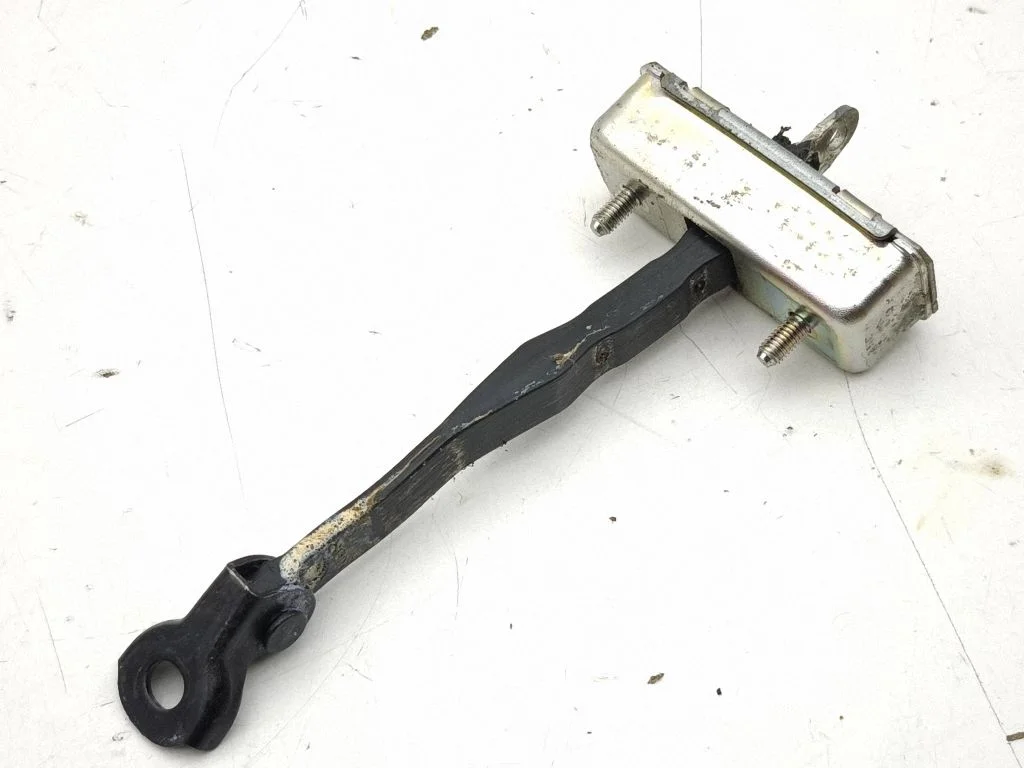 Front door check strap stopper – Mazda CX-5 II (2017-2025)
