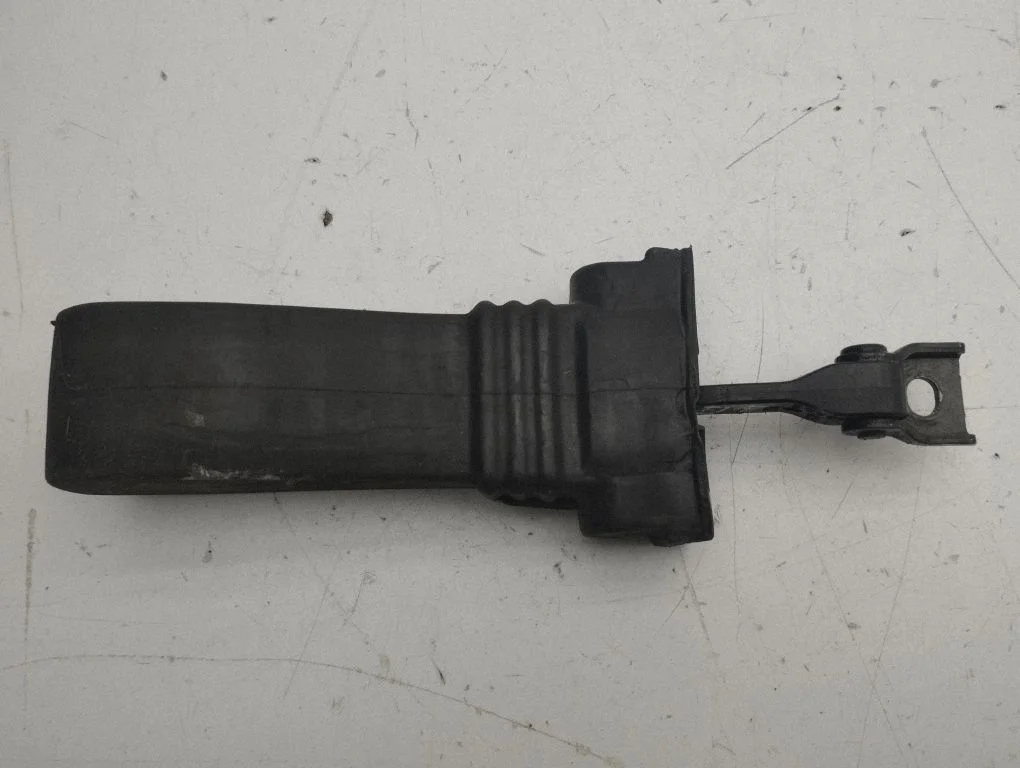 Front door check strap stopper 8T8837267A