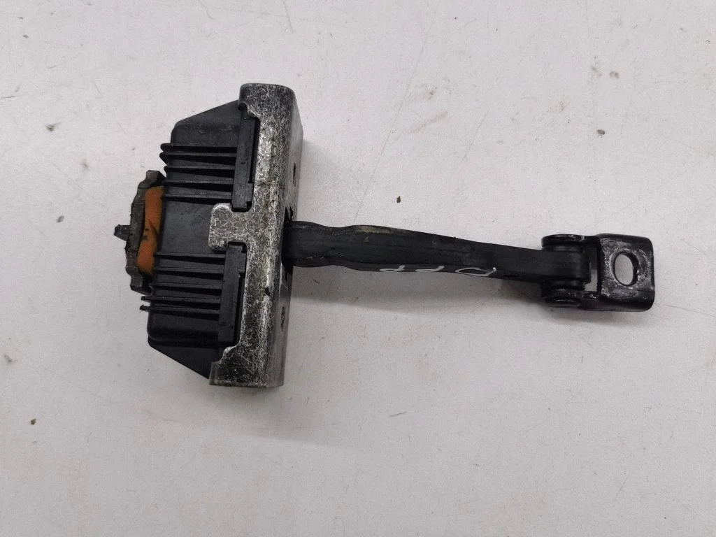 Front door check strap stopper 7141024
