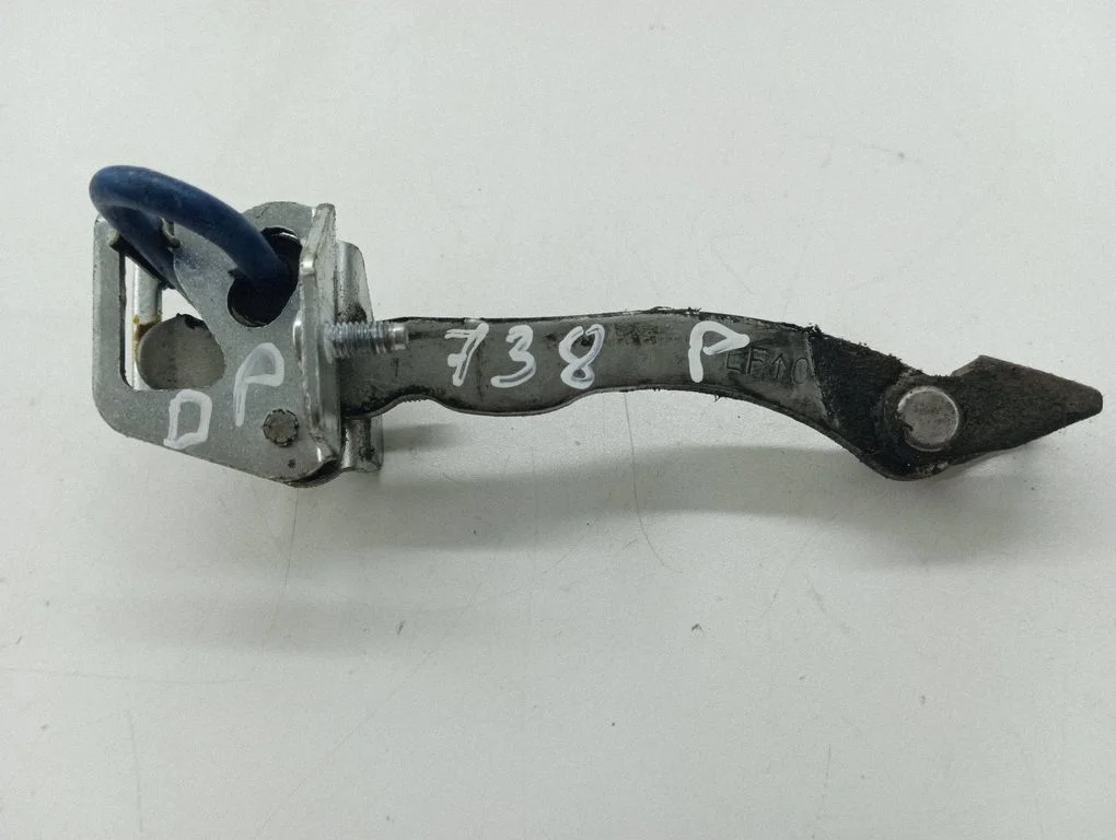 Front door check strap stopper – right