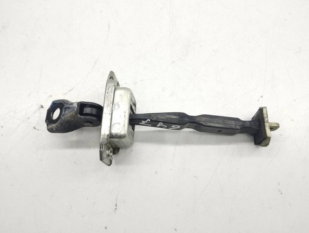 Front door check strap stopper – right