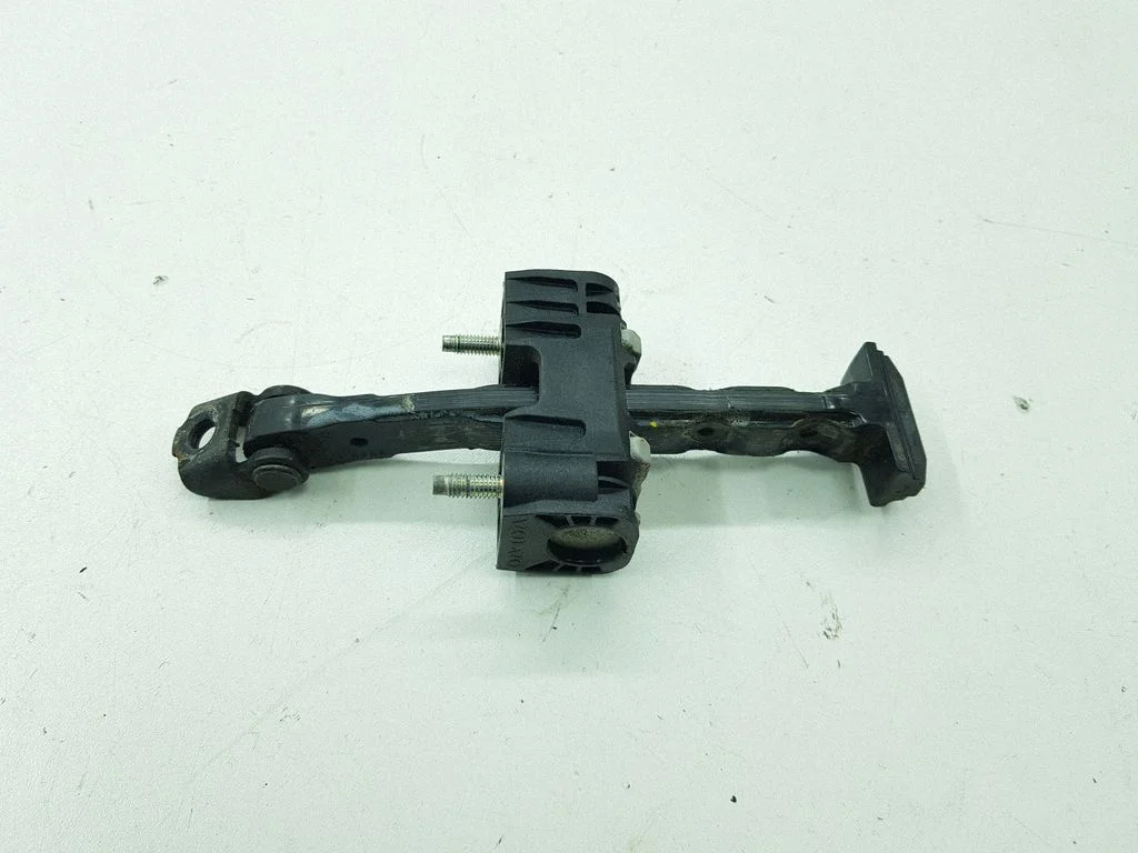 Front door check strap stopper – Volvo XC60 (2009-2013)