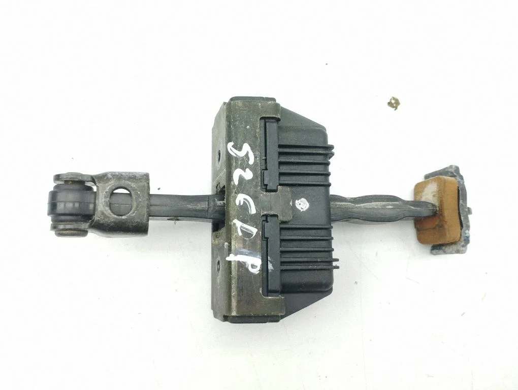 Front door check strap stopper – right