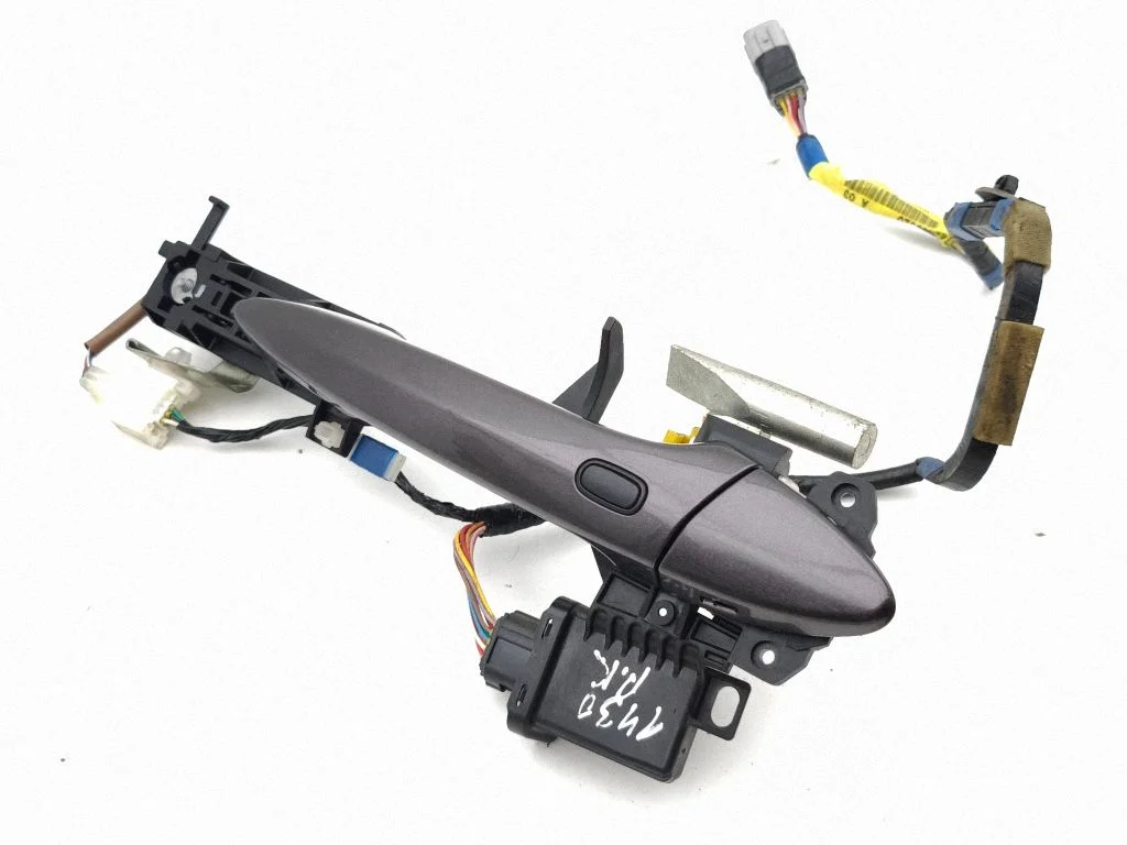 Front door exterior handle – Lexus IS 220D-250-350 (2006-2013)