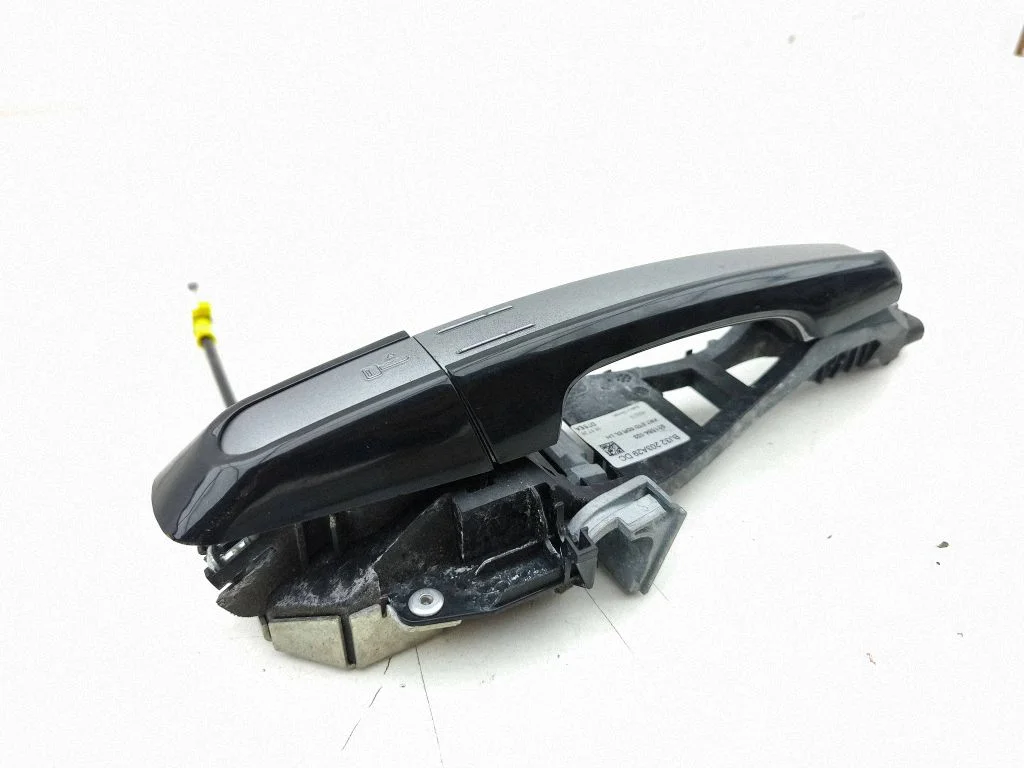Front door exterior handle BJ32220A91AB