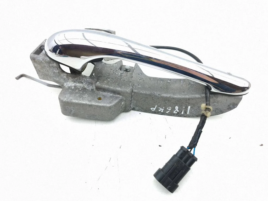 Front door exterior handle 052Z22