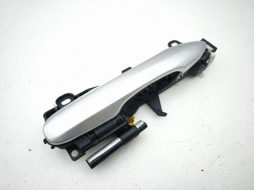 Front door exterior handle – left