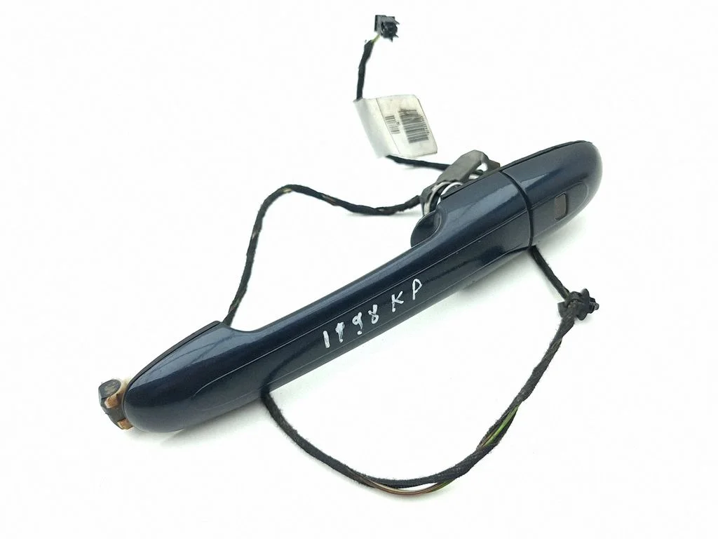 Esiukse välimine käepide A6395407209
