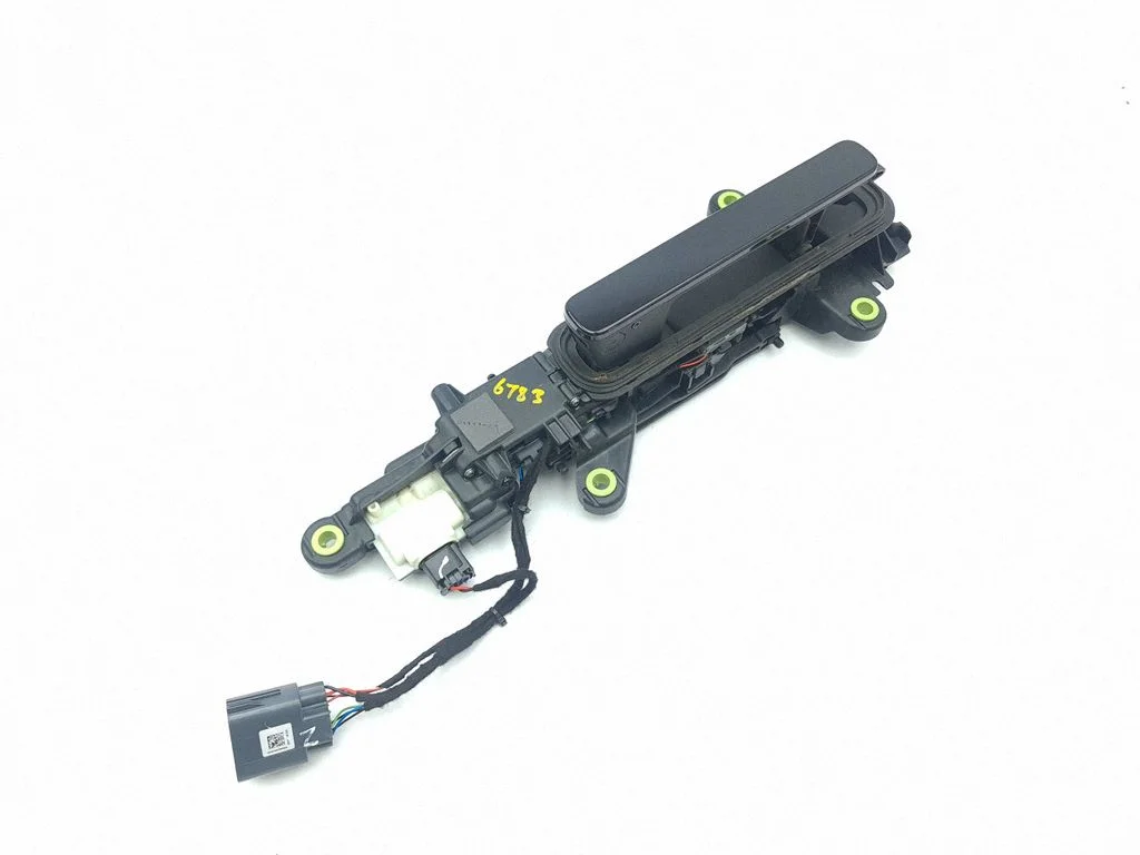 Esiukse välimine käepide K8D222401BC