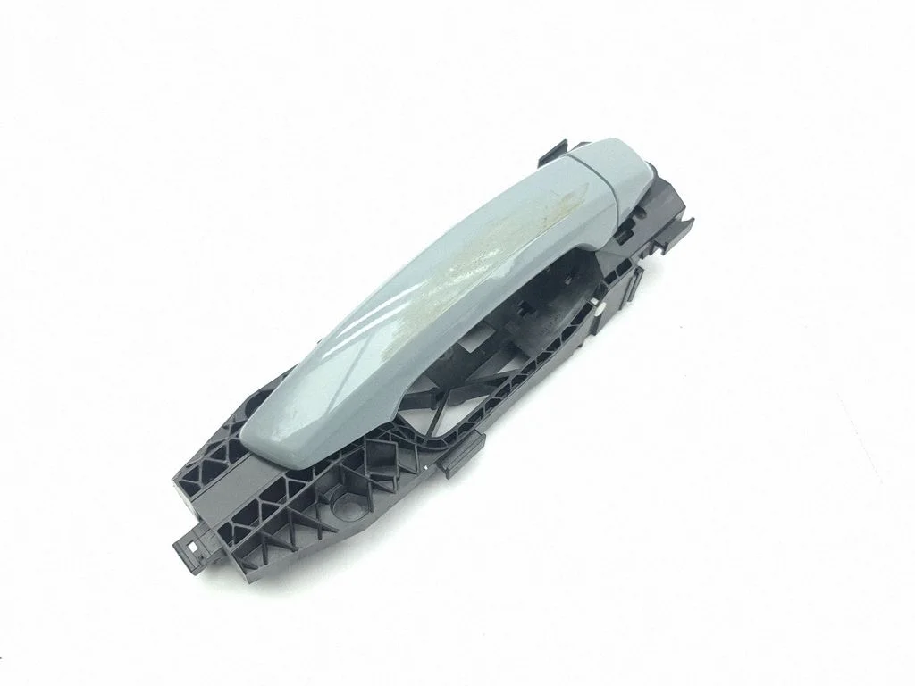 Front door exterior handle 8V0839885