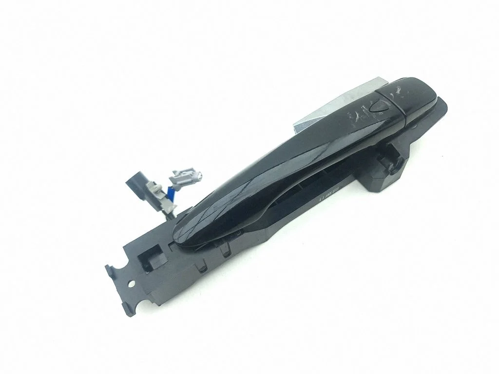 Front door exterior handle – left