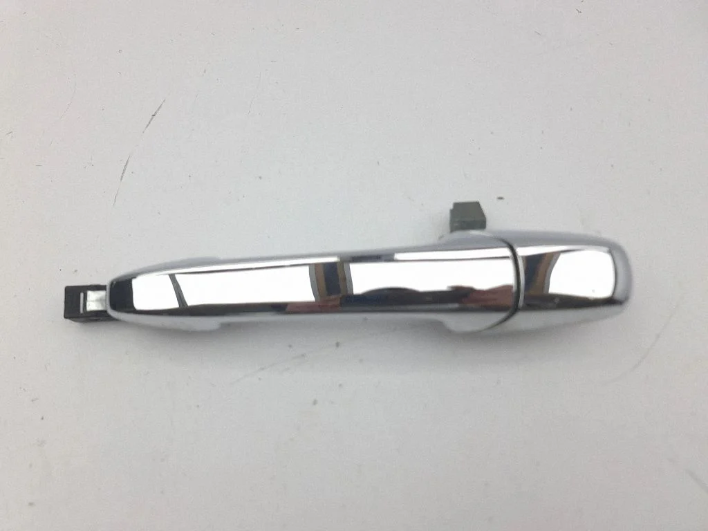 Front door exterior handle – left