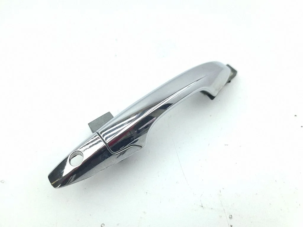 Front door exterior handle – right