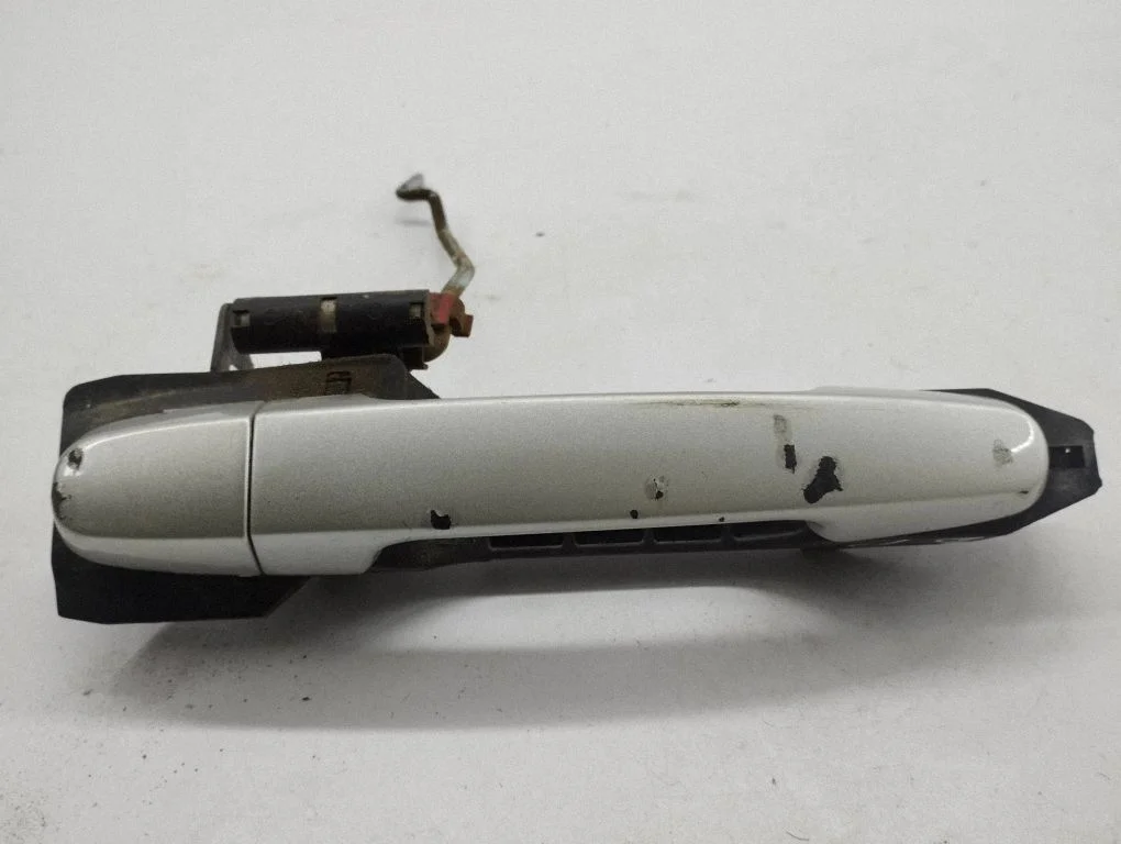 Front door exterior handle – Toyota Corolla Verso AR10 (2004-2009)