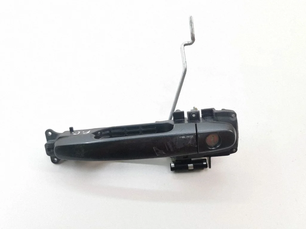 Front door exterior handle – right