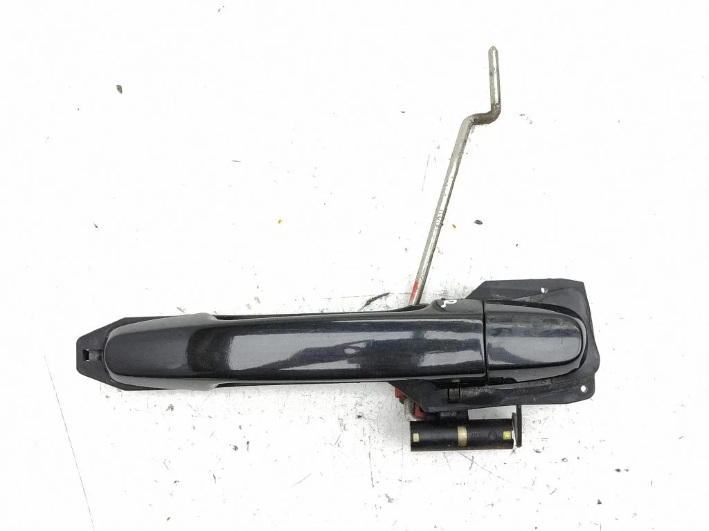 Front door exterior handle – right