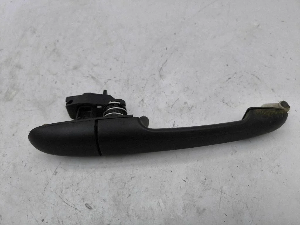 Front door exterior handle – right