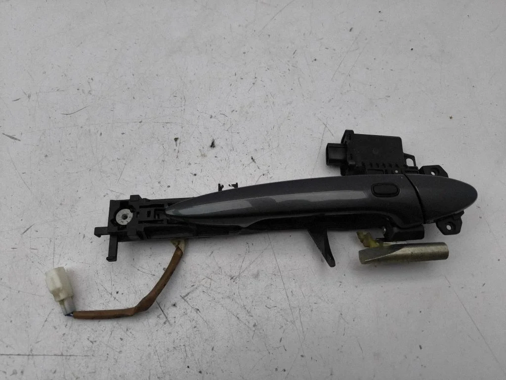 Front door exterior handle – Lexus IS 220D-250-350 (2006-2013)