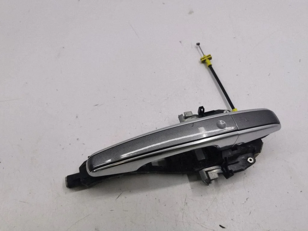 Esiukse välimine käepide EJ32203A28AA