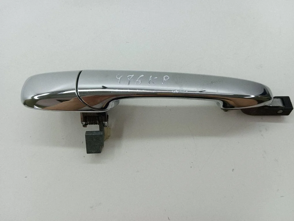 Front door exterior handle – left