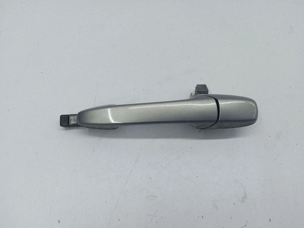 Front door exterior handle – front left