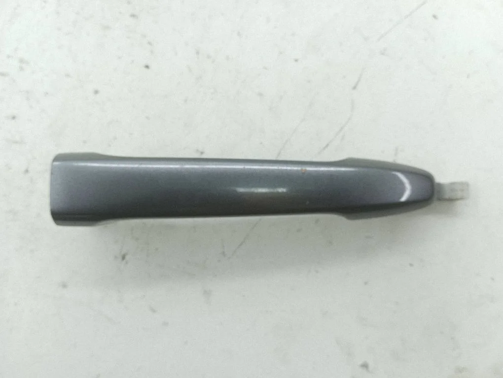 Front door exterior handle – front right