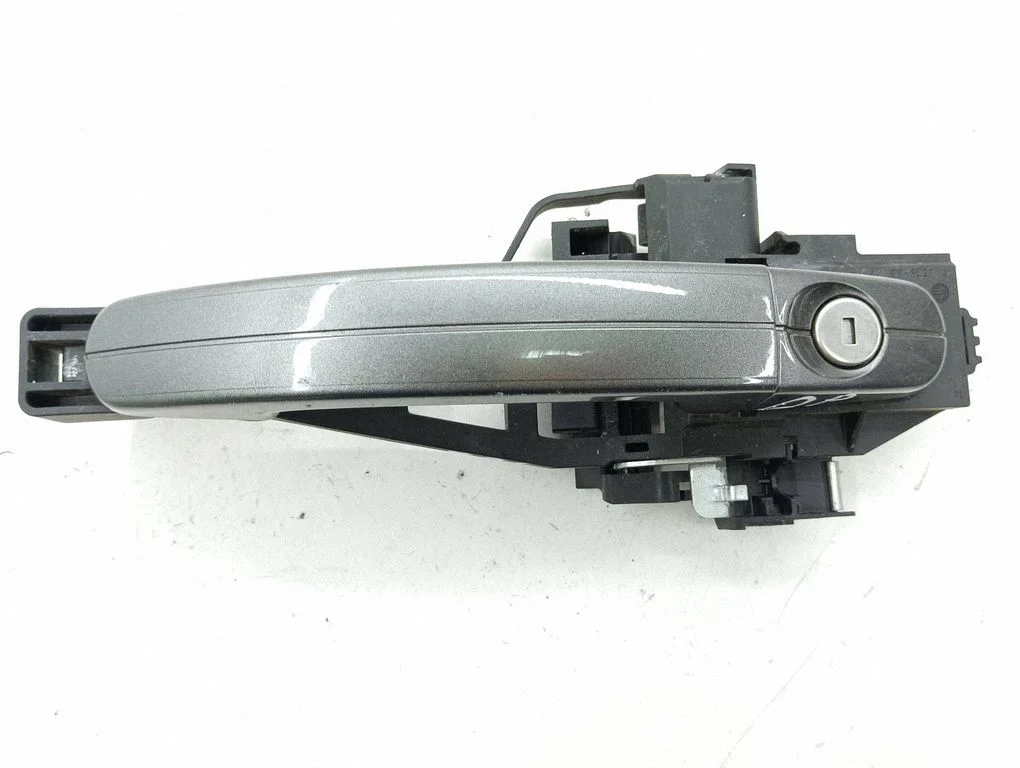 Esiukse välimine käepide BM51A224A36DG