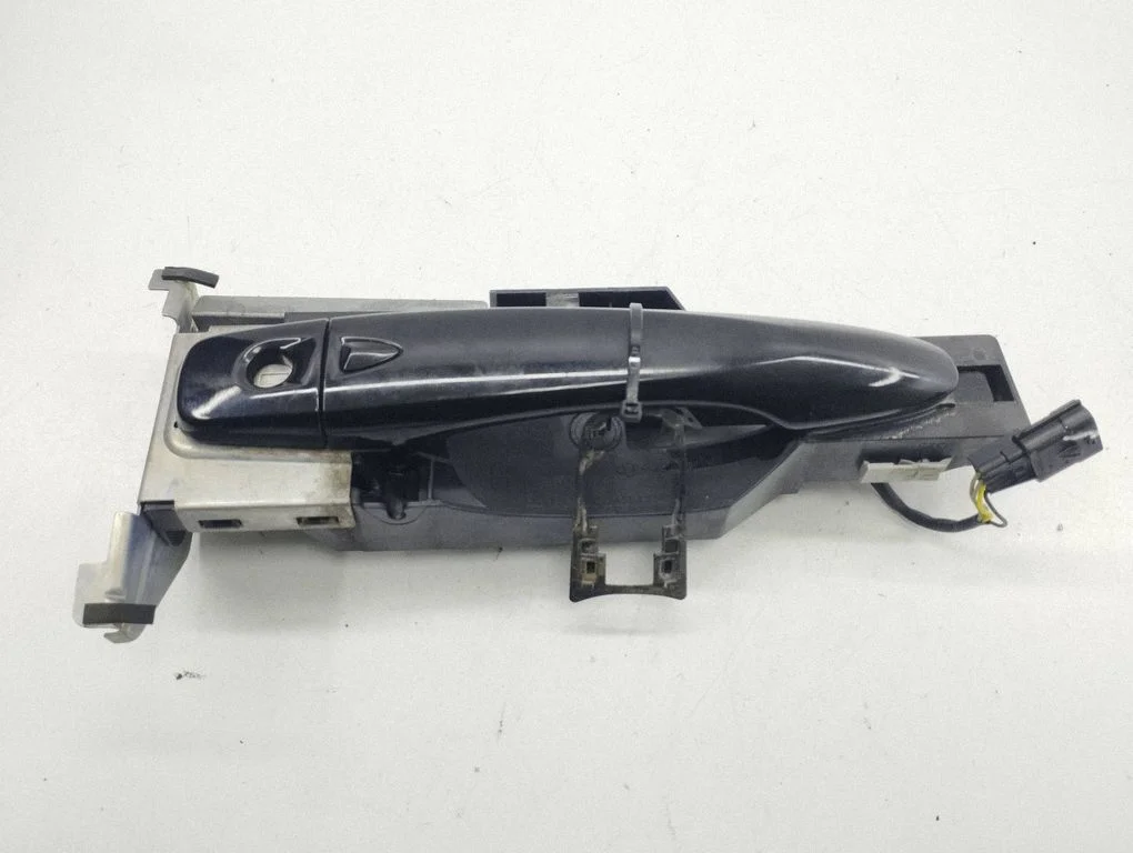 Front door exterior handle GEO36288