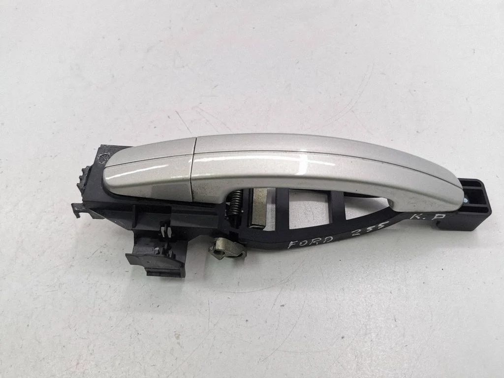 Front door exterior handle 3M51R224A37