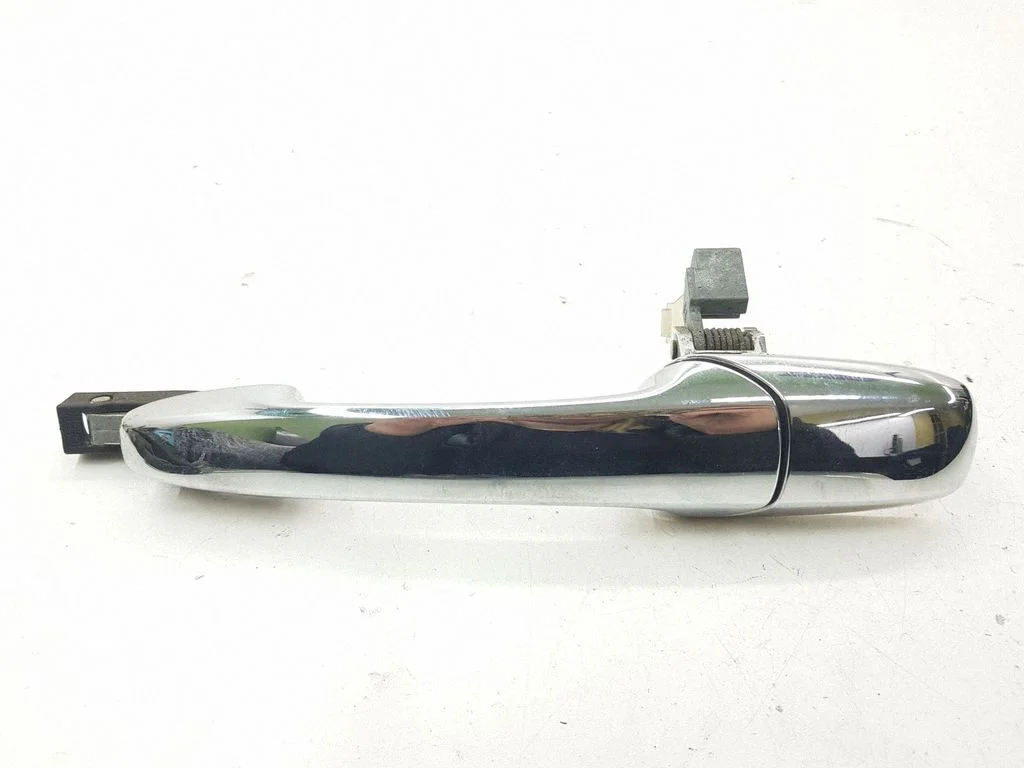Front door exterior handle – left