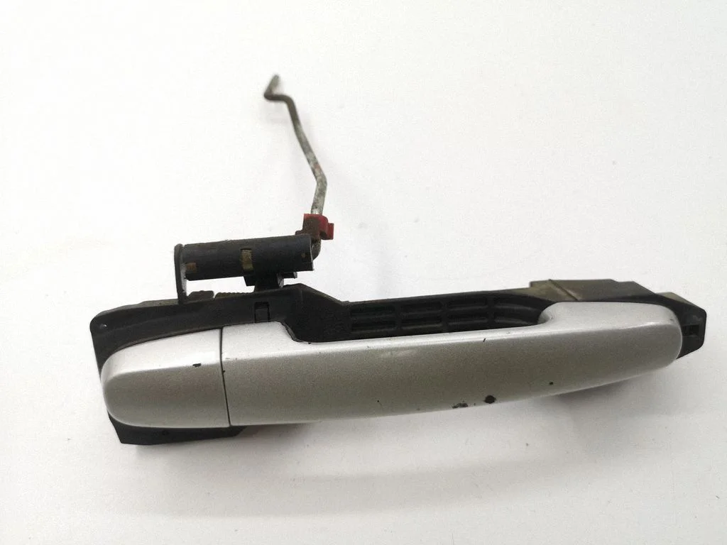 Front door exterior handle – right
