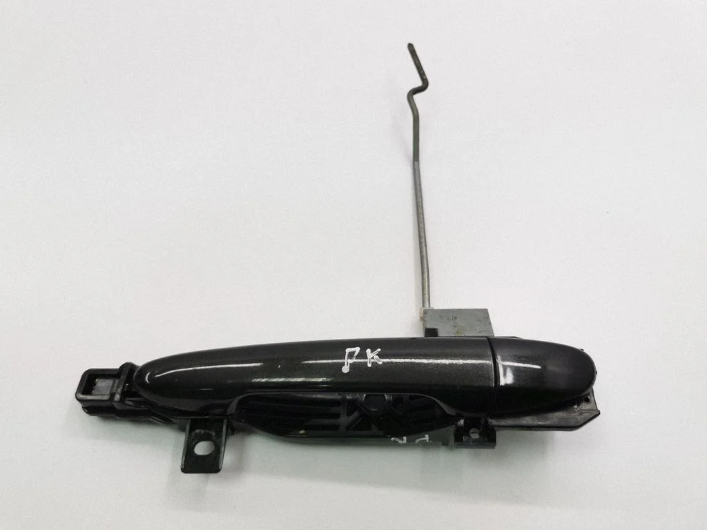 Front door exterior handle – left