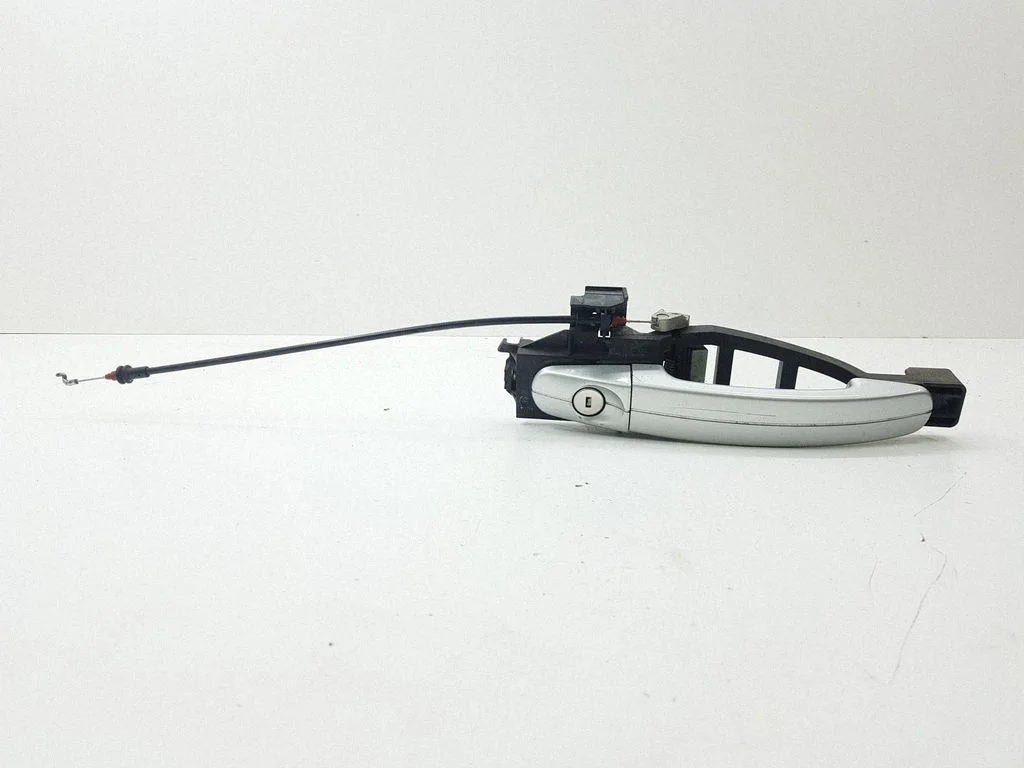Esiukse välimine käepide 3M51R224A36AE