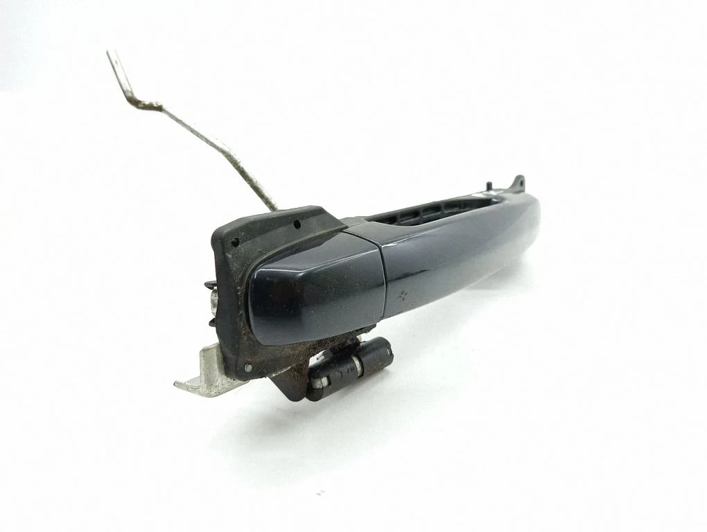Front door exterior handle – left