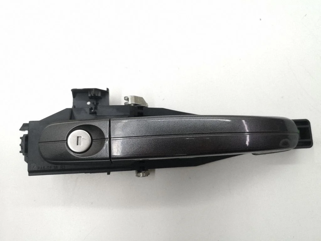 Front door exterior handle 3M51R224A36