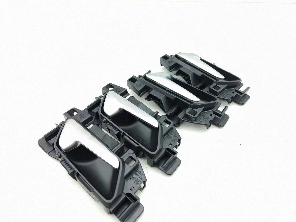 Front door interior handle A006AB01