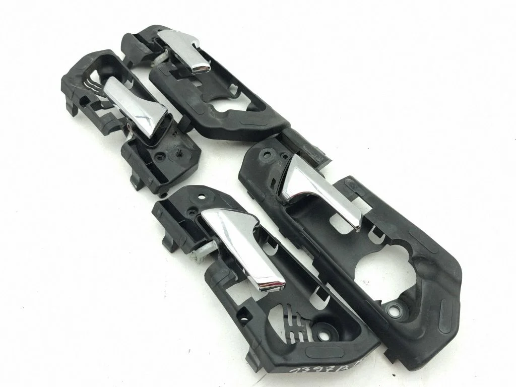 Front door interior handle – Mercedes-Benz ML-Class W164 (2005-2011)