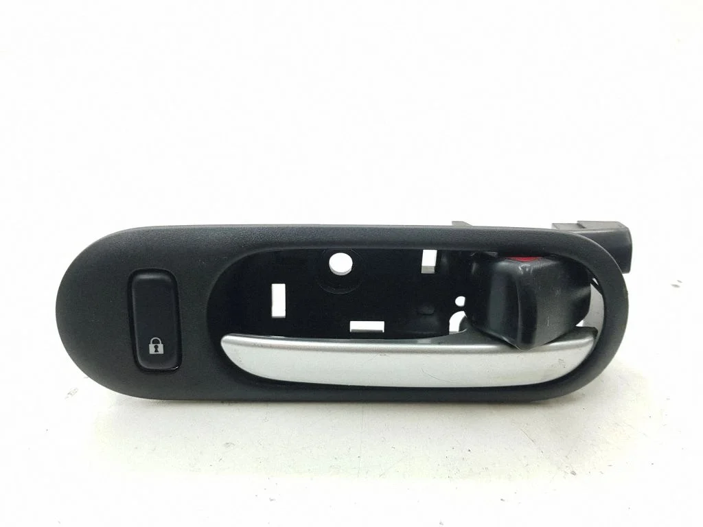 Front door interior handle – right