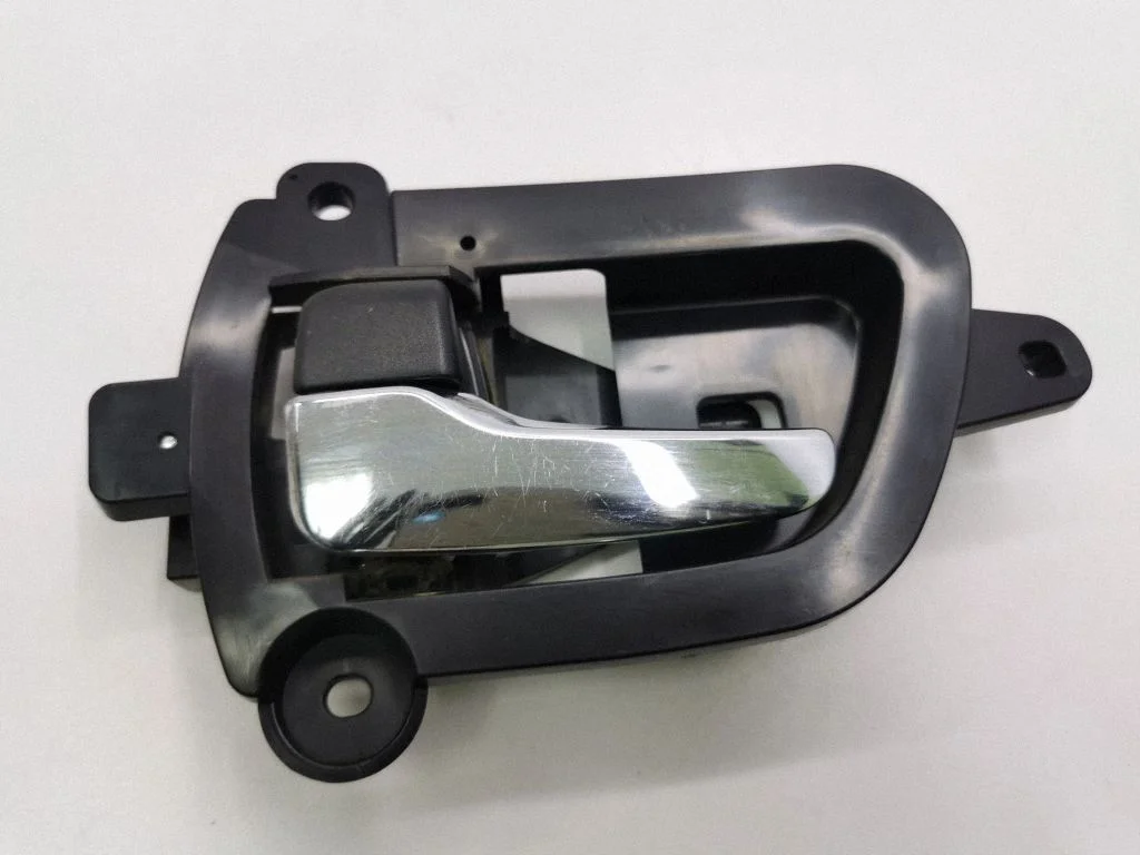 Front door interior handle MN105359