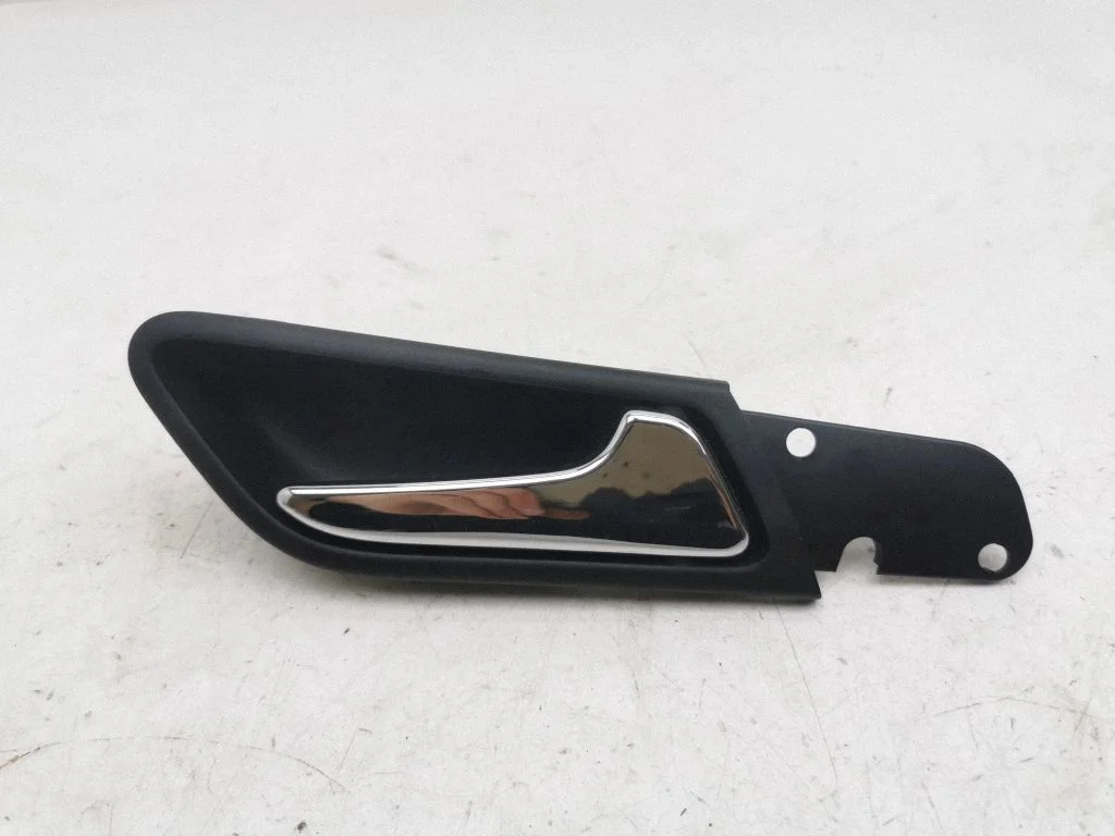 Esiukse sisemine käepide A1697601061