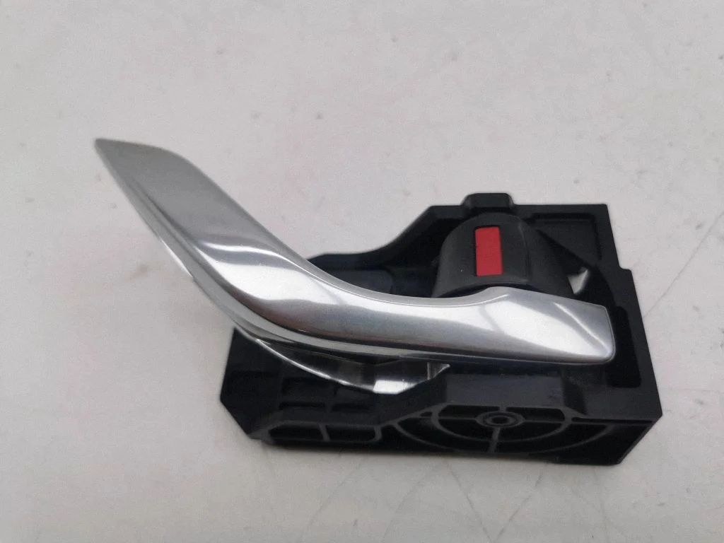 Front door interior handle KD53T8314