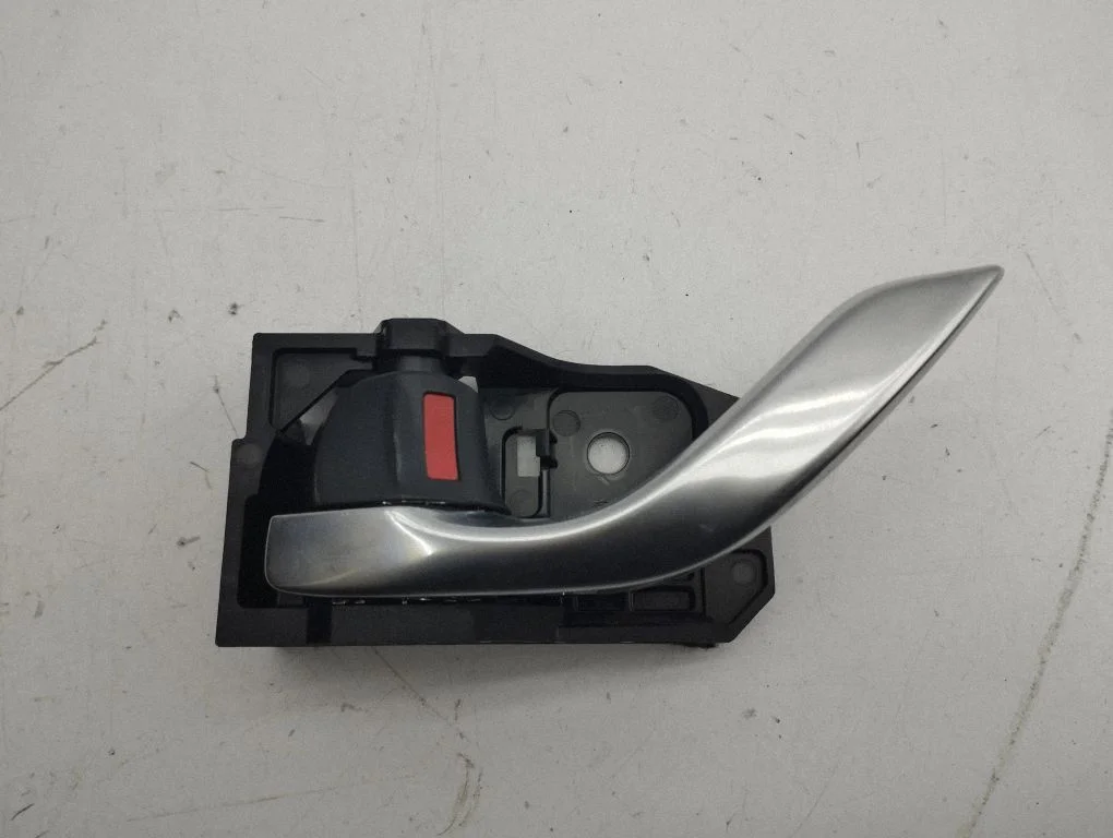 Front door interior handle KD53T8315