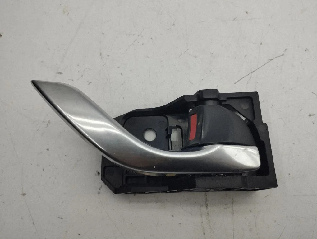 Front door interior handle KD53T8314