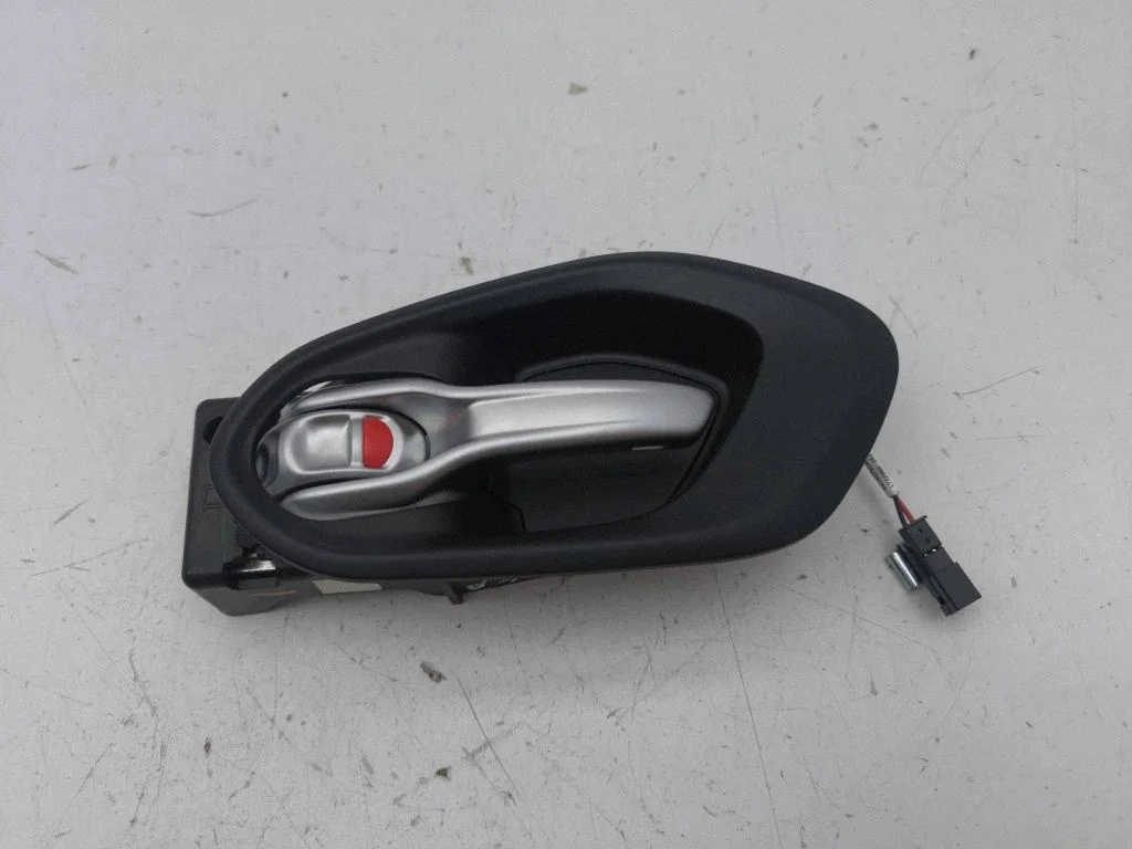 Front door interior handle 68141925A