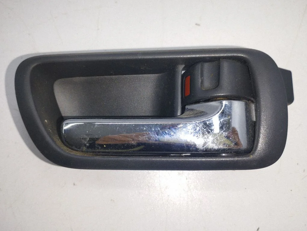 Front door interior handle 692050F010